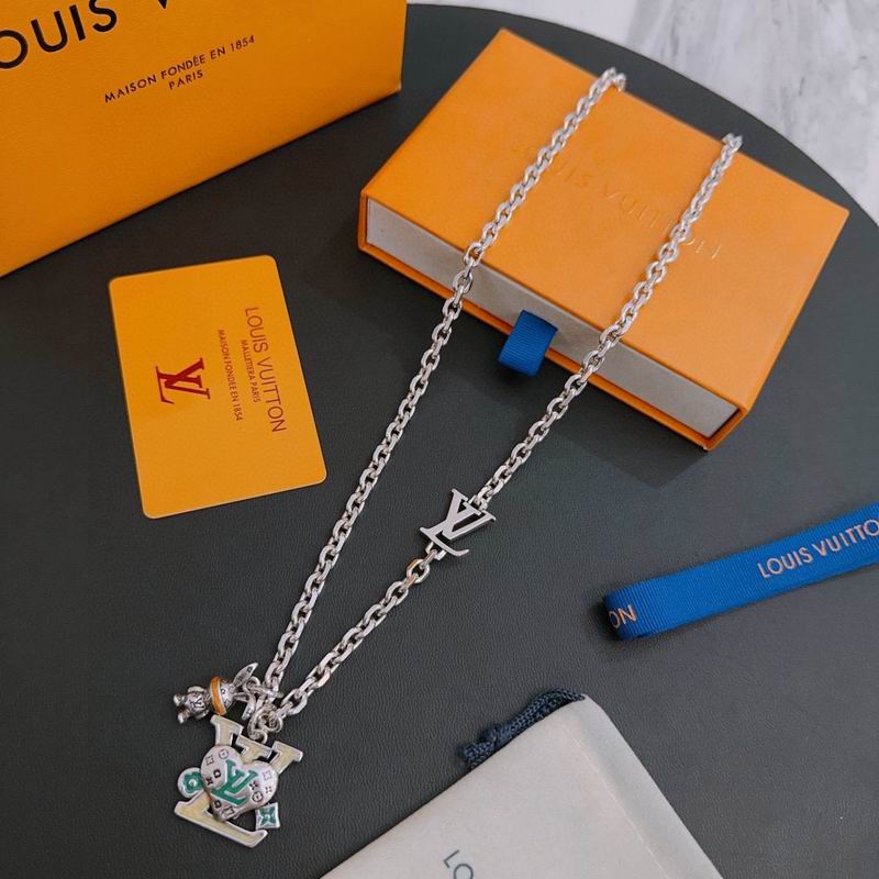 LV Necklace 11yxx94